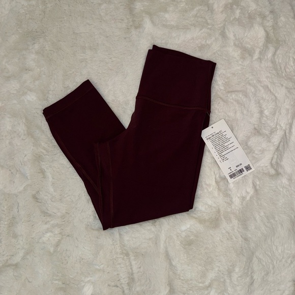 NWT Lululemon Align (Hi-Rise) Crop 21” Cassis SZ 8 - Picture 5 of 10